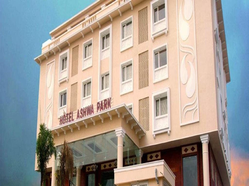 Hotel Ashwa Park Salem Exteriör bild