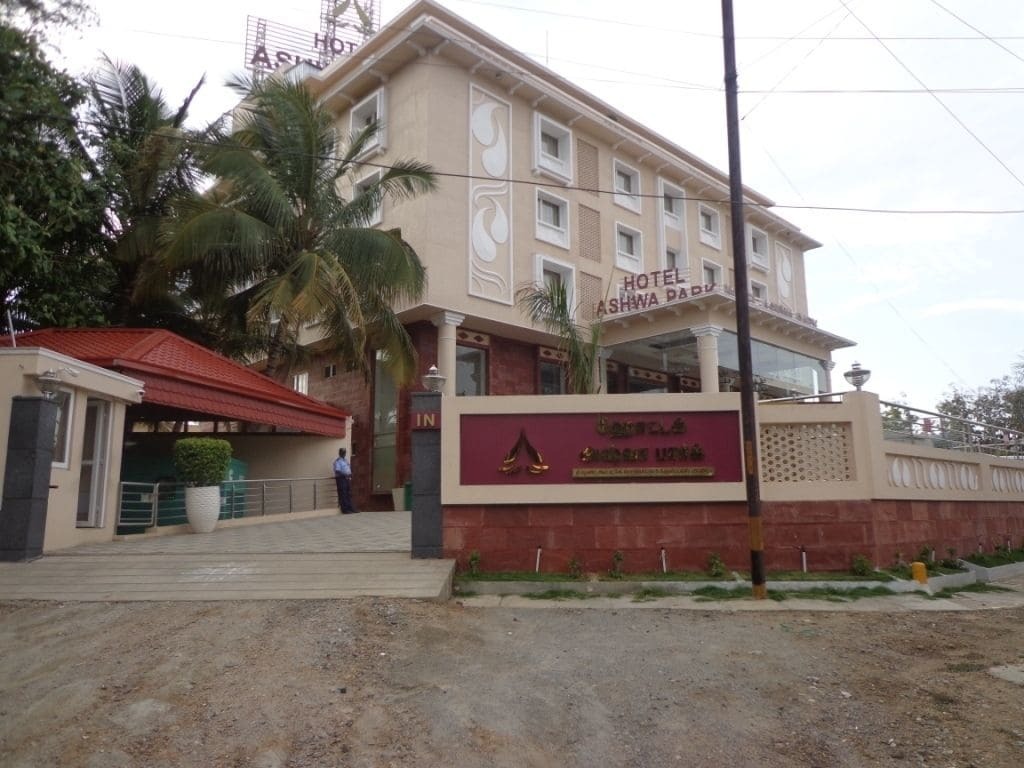Hotel Ashwa Park Salem Exteriör bild